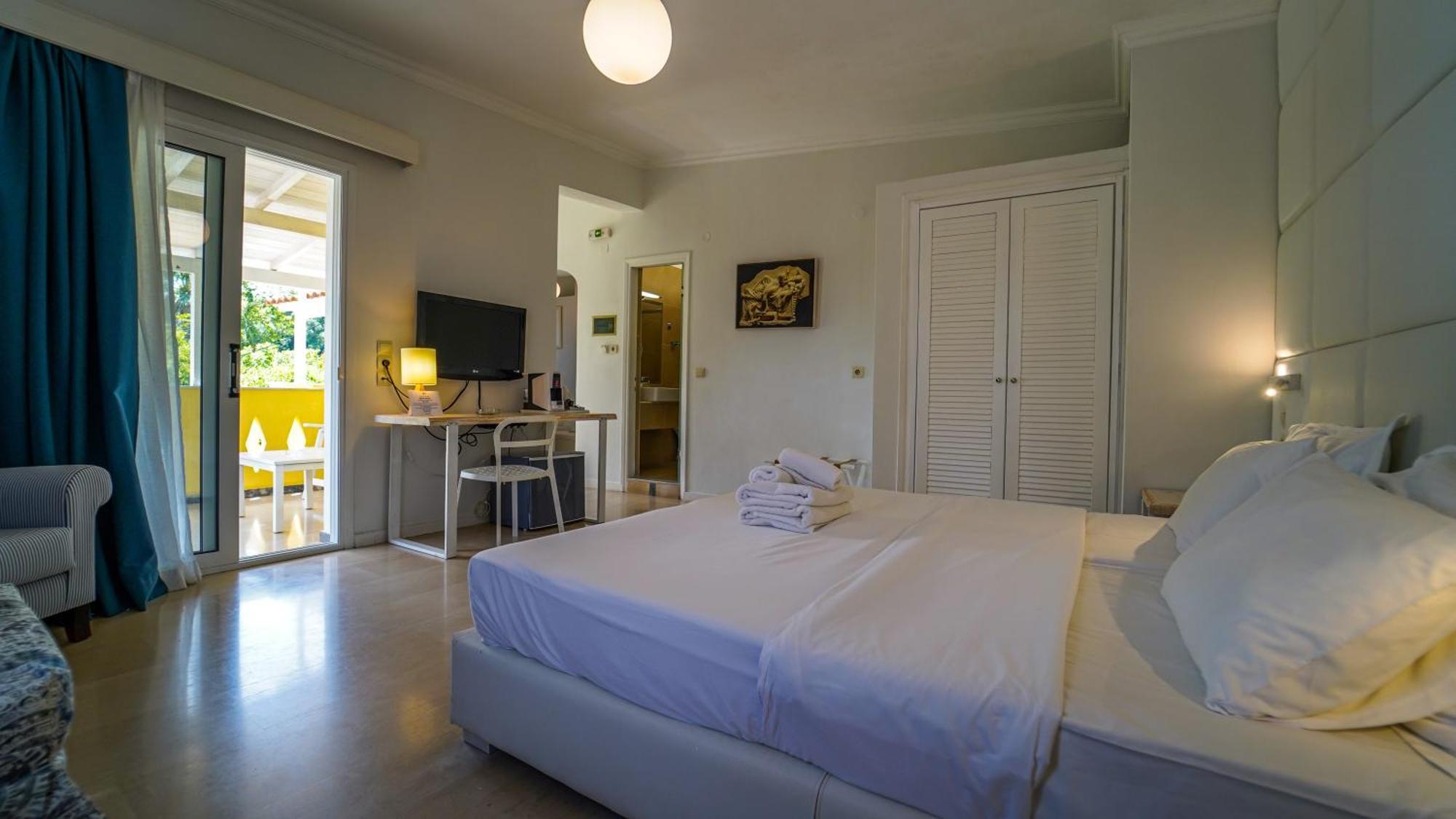 Cape North West Hotel Parga Ngoại thất bức ảnh
